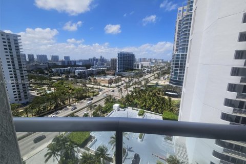 Condo in Sunny Isles Beach, Florida, 2 bedrooms  № 1865216 - photo 5