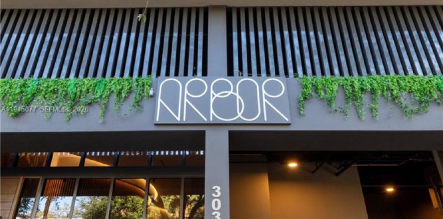 Condo in Miami, Florida, 3 bedrooms  № 2052969