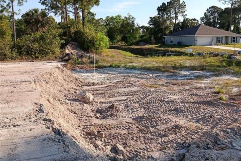 House in Lehigh Acres, Florida 3 bedrooms № 1708179 - photo 27