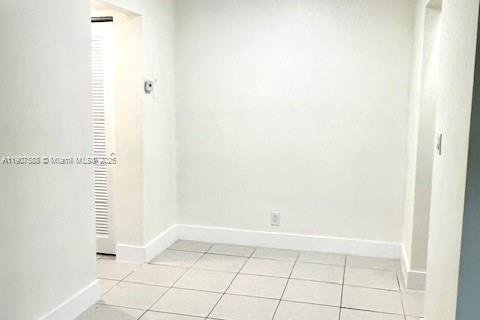 Copropriété à louer à Davie, Floride: 1 chambre, 60.39 m2 № 1967683 - photo 2