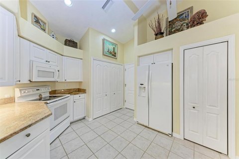 Villa ou maison à vendre à Sarasota, Floride: 2 chambres, 142.33 m2 № 2203838 - photo 9