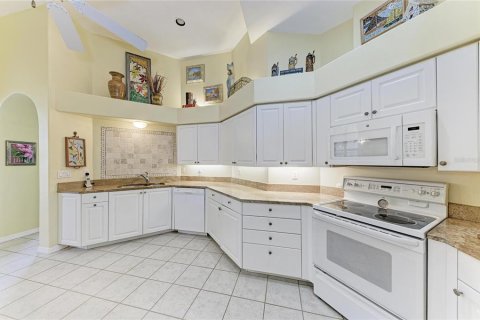 Villa ou maison à vendre à Sarasota, Floride: 2 chambres, 142.33 m2 № 2203838 - photo 10