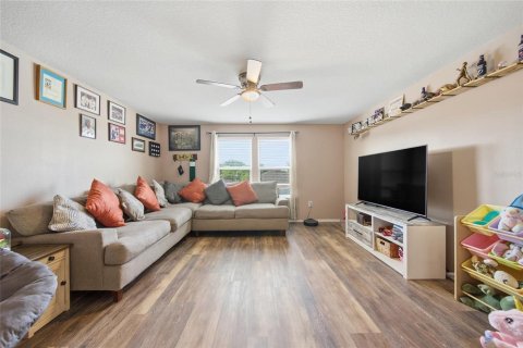 Villa ou maison à vendre à Brooksville, Floride: 5 chambres, 242.66 m2 № 2223324 - photo 15