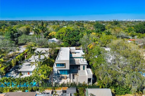 Villa ou maison à vendre à Biscayne Park, Floride: 6 chambres, 418.06 m2 № 2080269 - photo 9