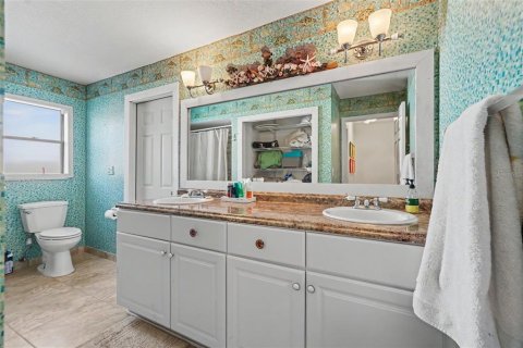 House in Largo, Florida 3 bedrooms, 182.27 sq.m. № 2222834 - photo 30