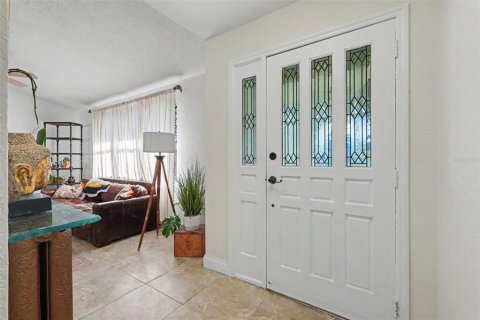 House in Largo, Florida 3 bedrooms, 182.27 sq.m. № 2222834 - photo 6