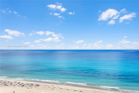 Condo in Riviera Beach, Florida, 2 bedrooms  № 1860630 - photo 28