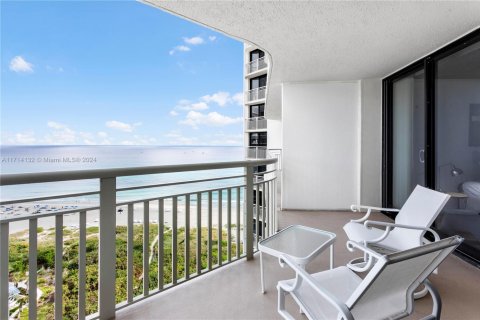 Condo in Riviera Beach, Florida, 2 bedrooms  № 1860630 - photo 22
