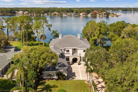 House in Apopka, Florida 4 bedrooms, 679.58 sq.m. № 2423816