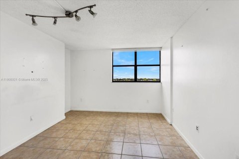 Condominio en venta en Miami, Florida, 2 dormitorios, 100.33 m2 № 1979491 - foto 21