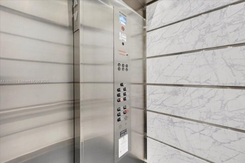 Condominio en venta en Miami, Florida, 2 dormitorios, 100.33 m2 № 1979491 - foto 7