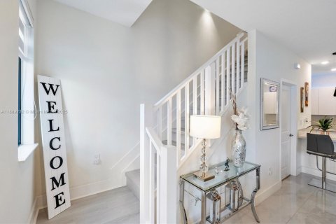 Touwnhouse à vendre à Doral, Floride: 3 chambres, 132.29 m2 № 1943784 - photo 9