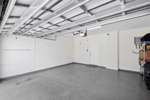 Touwnhouse à vendre à Doral, Floride: 3 chambres, 132.29 m2 № 1943784 - photo 30