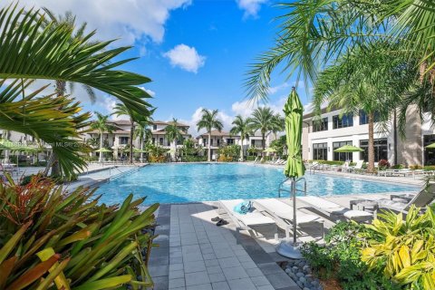Touwnhouse à vendre à Doral, Floride: 3 chambres, 132.29 m2 № 1943784 - photo 27
