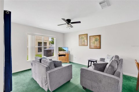 Touwnhouse à vendre à Kissimmee, Floride: 4 chambres, 174.66 m2 № 1802994 - photo 5