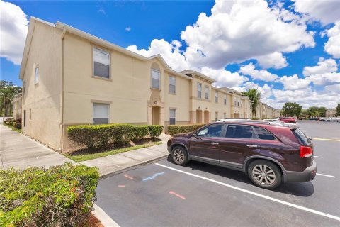 Touwnhouse à vendre à Kissimmee, Floride: 4 chambres, 174.66 m2 № 1802994 - photo 3