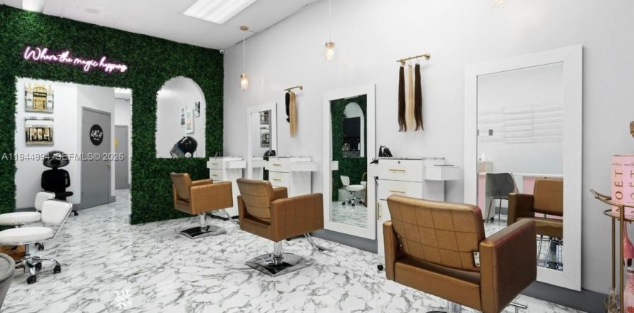 Immobilier commercial à Miami, Floride № 2001217