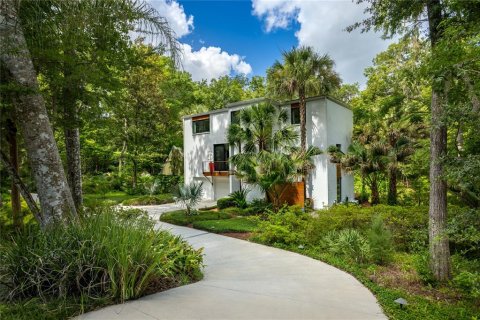 House in Gainesville, Florida 4 bedrooms, 282.98 sq.m. № 2216157 - photo 2