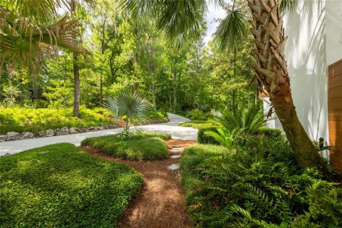 House in Gainesville, Florida 4 bedrooms, 282.98 sq.m. № 2216157 - photo 6