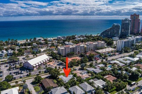Propiedad comercial en venta en Fort Lauderdale, Florida, 211.35 m2 № 1971191 - foto 1