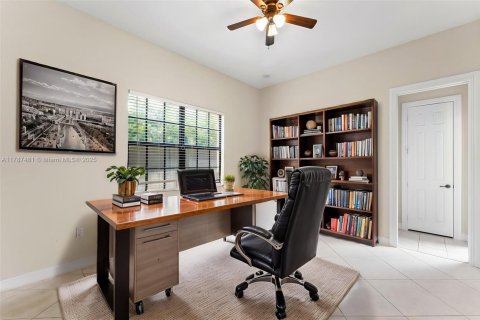 House in Cooper City, Florida 5 bedrooms, 369.94 sq.m. № 1689376 - photo 10