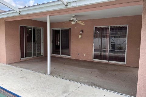 House in Spring Hill, Florida 3 bedrooms, 208.01 sq.m. № 1743458 - photo 28