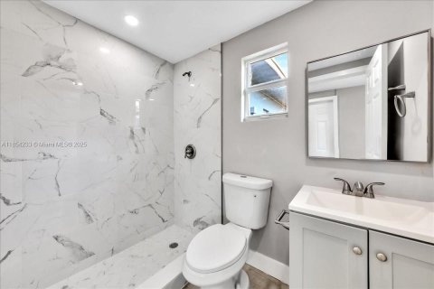 Commercial property in Fort Lauderdale, Florida 146.88 sq.m. № 1878404 - photo 14