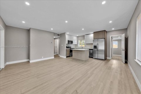 Commercial property in Fort Lauderdale, Florida 146.88 sq.m. № 1878404 - photo 2