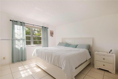 Copropriété à vendre à Coral Springs, Floride: 2 chambres, 91.97 m2 № 1998368 - photo 8