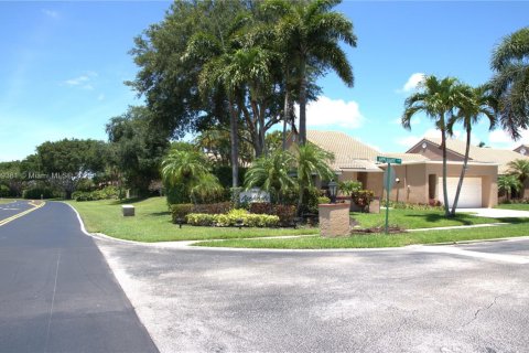 Villa ou maison à vendre à Boynton Beach, Floride: 2 chambres, 139.54 m2 № 1892750 - photo 1