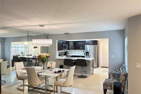Villa ou maison à vendre à Boynton Beach, Floride: 2 chambres, 139.54 m2 № 1892750 - photo 6