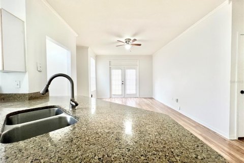 Condo in Orlando, Florida, 2 bedrooms  № 1535090 - photo 4