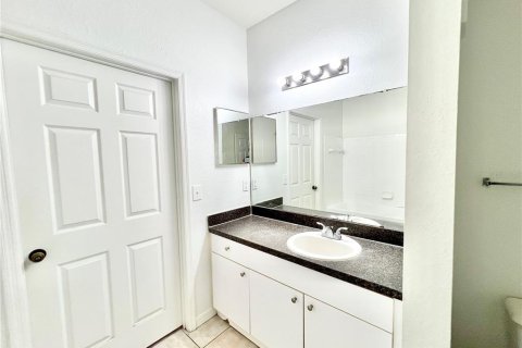 Condo in Orlando, Florida, 2 bedrooms  № 1535090 - photo 10
