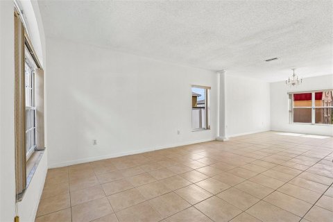 Купить виллу или дом в Пайнсиана, Флорида 14 комнат, 260.68м2, № 2125045 - фото 18