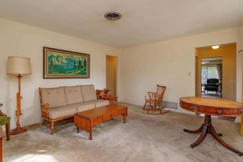 House in Orlando, Florida 3 bedrooms, 126.35 sq.m. № 1520264 - photo 10