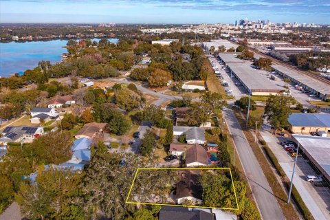House in Orlando, Florida 3 bedrooms, 126.35 sq.m. № 1520264 - photo 2