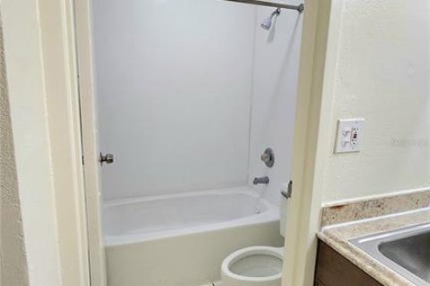 Apartamento en alquiler en Orlando, Florida, 3 habitaciones, 25.64 m2 № 1780195 - foto 8