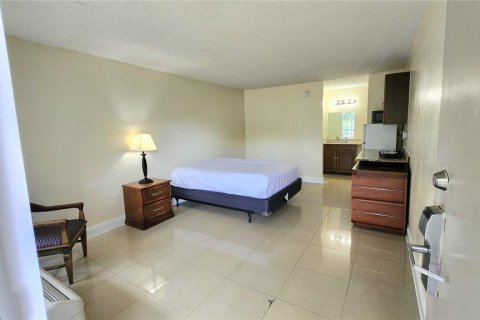 Apartamento en alquiler en Orlando, Florida, 3 habitaciones, 25.64 m2 № 1780195 - foto 5