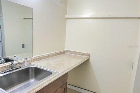 Apartamento en alquiler en Orlando, Florida, 3 habitaciones, 25.64 m2 № 1780195 - foto 9