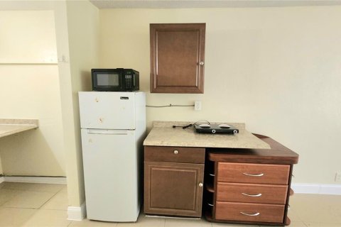 Apartamento en alquiler en Orlando, Florida, 3 habitaciones, 25.64 m2 № 1780195 - foto 10
