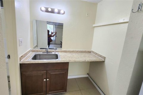 Apartamento en alquiler en Orlando, Florida, 3 habitaciones, 25.64 m2 № 1780195 - foto 13
