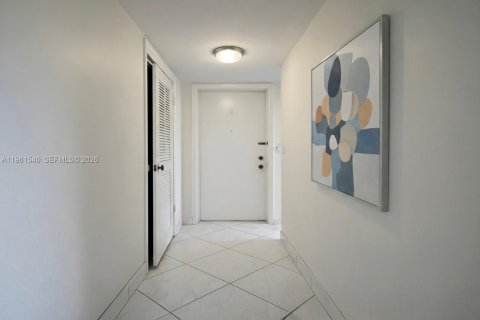 Купить кондоминиум в Авентура, Флорида 1 спальня, 71.35м2, № 2023401 - фото 10