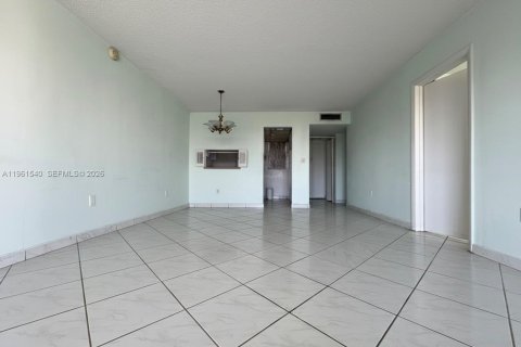Купить кондоминиум в Авентура, Флорида 1 спальня, 71.35м2, № 2023401 - фото 7