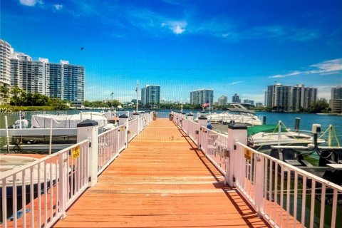 Купить кондоминиум в Авентура, Флорида 1 спальня, 71.35м2, № 2023401 - фото 28