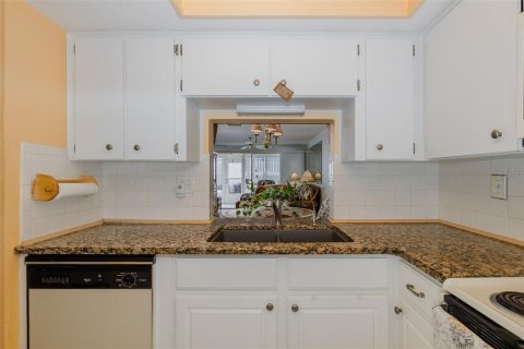Copropriété à vendre à New Port Richey, Floride: 2 chambres, 82.5 m2 № 2150858 - photo 3