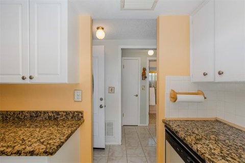 Copropriété à vendre à New Port Richey, Floride: 2 chambres, 82.5 m2 № 2150858 - photo 2