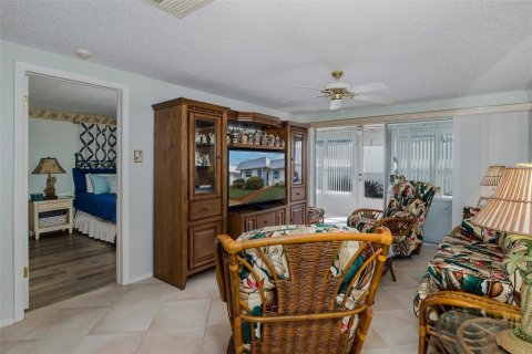 Copropriété à vendre à New Port Richey, Floride: 2 chambres, 82.5 m2 № 2150858 - photo 7