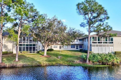 Condo in Port St. Lucie, Florida, 2 bedrooms № 2146023 - photo 2