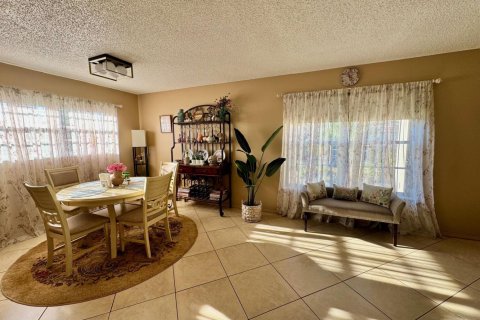 Condo in Port St. Lucie, Florida, 2 bedrooms № 2146023 - photo 13