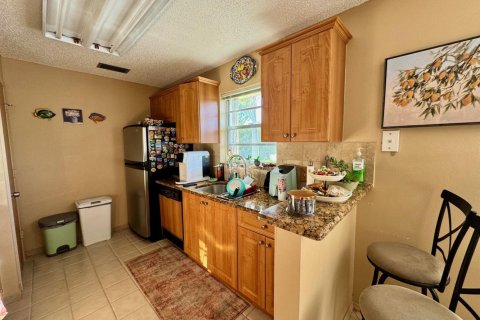 Condo in Port St. Lucie, Florida, 2 bedrooms № 2146023 - photo 17